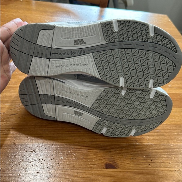 SAS Light Gray and White Athletic Shoes - Picture 5 of 10